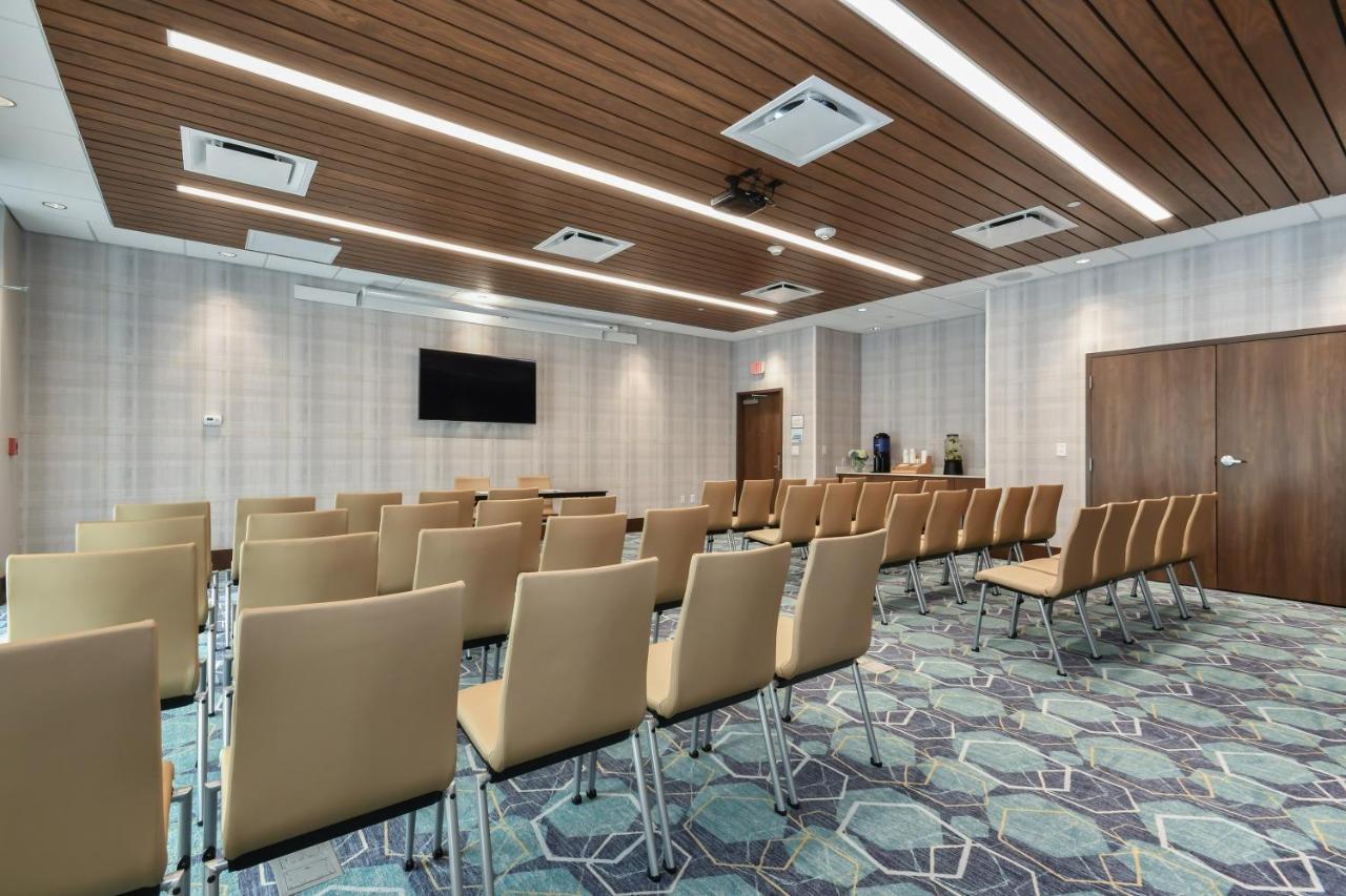 Holiday Inn Express & Suites Charlotte - Ballantyne By Ihg Dış mekan fotoğraf