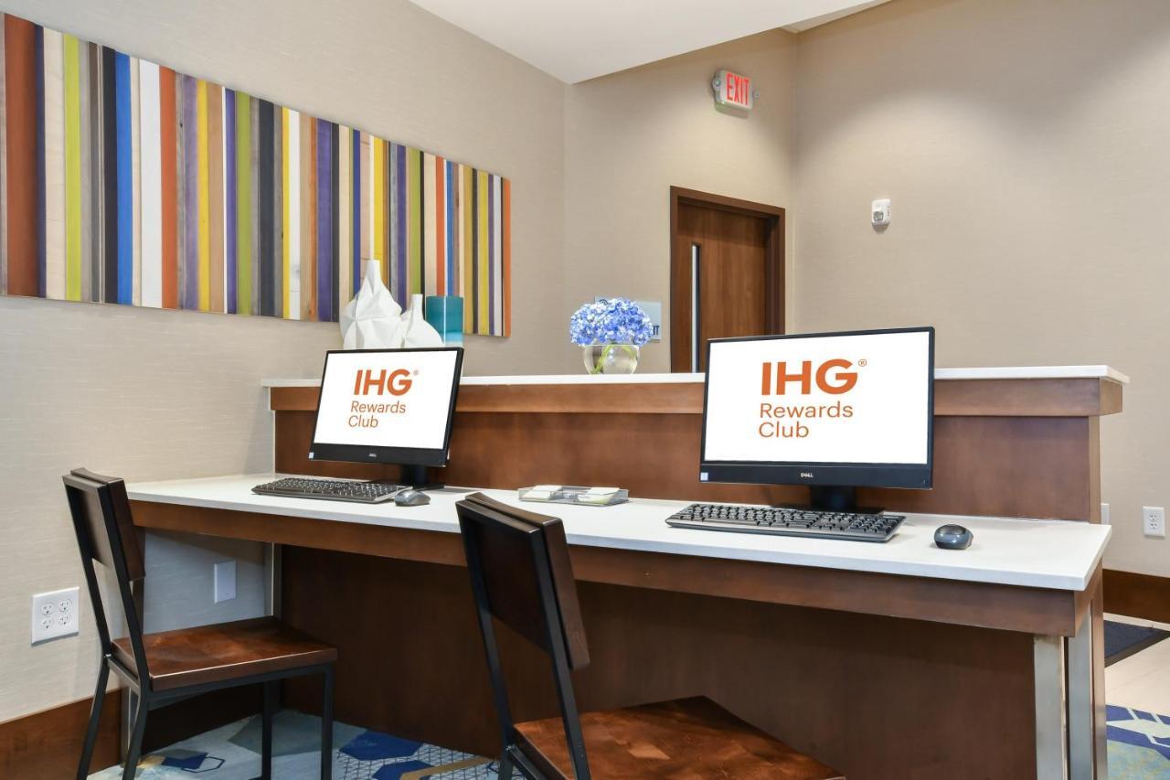 Holiday Inn Express & Suites Charlotte - Ballantyne By Ihg Dış mekan fotoğraf